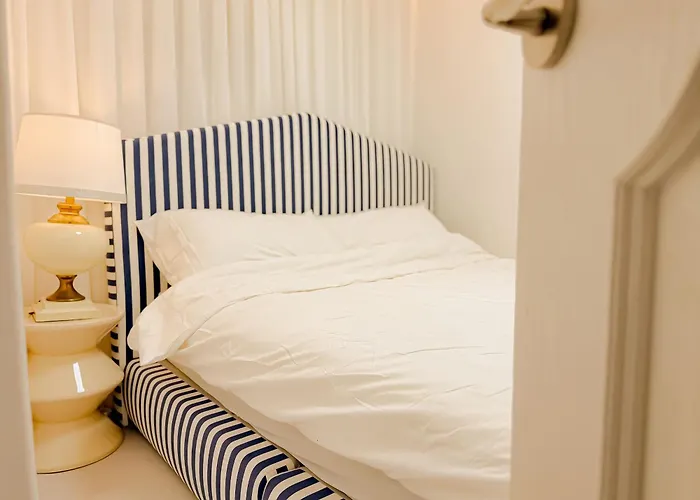 Villa 8인독채,무료짐보관,무료세탁,사당역,이수역, 강남,이태원,코엑스,명동,동대문,홍대