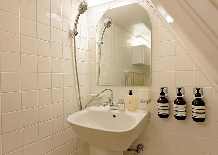 8인독채,무료짐보관,무료세탁,사당역,이수역, 강남,이태원,코엑스,명동,동대문,홍대 Seúl