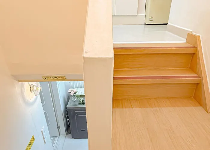 8인독채,무료짐보관,무료세탁,사당역,이수역, 강남,이태원,코엑스,명동,동대문,홍대 * Seúl
