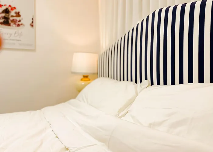 Villa 8인독채,무료짐보관,무료세탁,사당역,이수역, 강남,이태원,코엑스,명동,동대문,홍대 *