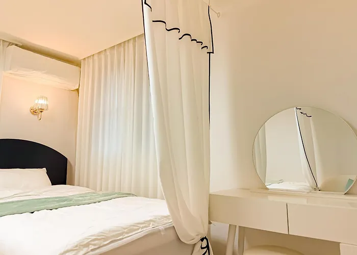8인독채,무료짐보관,무료세탁,사당역,이수역, 강남,이태원,코엑스,명동,동대문,홍대